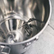 Load image into Gallery viewer, Ss Brewtech Brewmaster Brew Bucket 7 Gallon