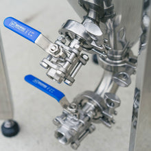 Load image into Gallery viewer, Ss Brewtech Chronical Fermenter 14 Gallon
